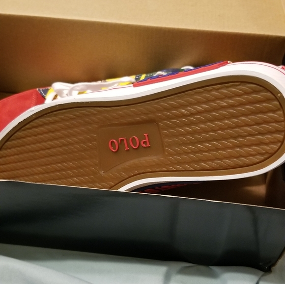 Shoes - Picture 3 of 4